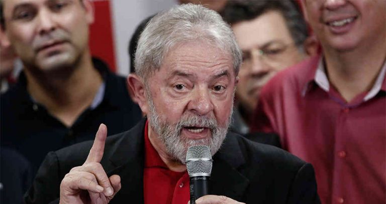 Brasil: Lula oficializó su precandidatura a presidente