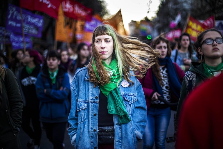 Marcha en La Plata tras otra muerte por aborto clandestino