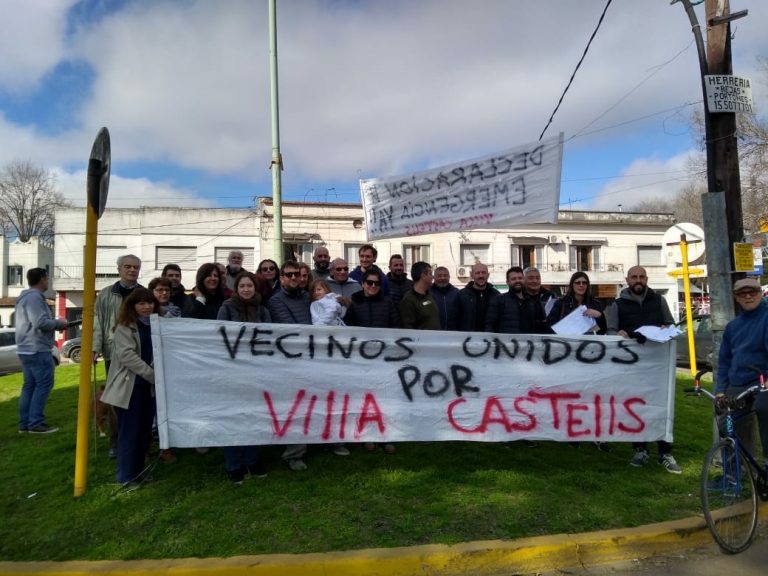 Vecinos de Villa Castells monitorearon la licitación de obras hidráulicas