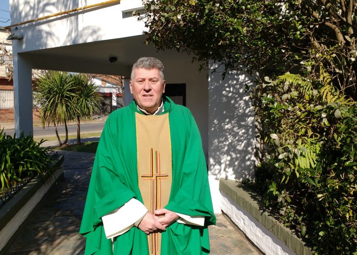 Eduardo Lorenzo - Misa - Inmaculada Madre De Dios Gonnet - abuso - recortada