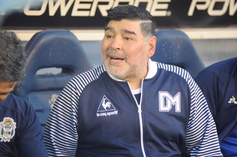 Maradona llamó a Ginés para apoyar al personal de salud