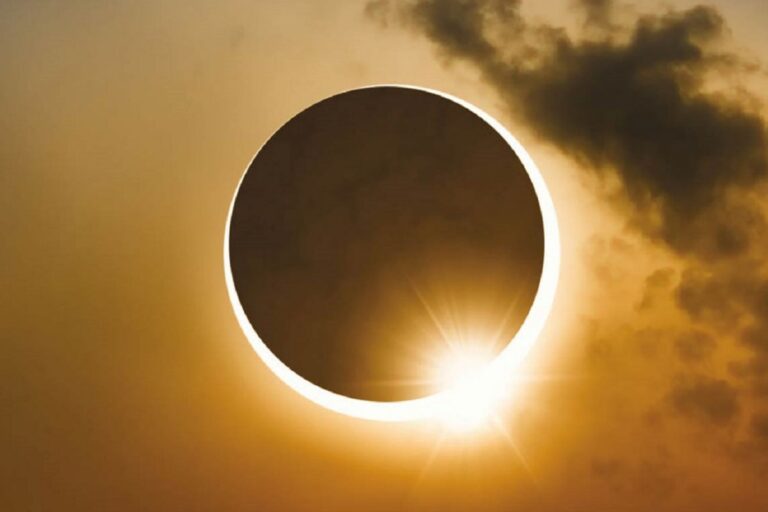 El eclipse total de sol se dejó ver en La Plata